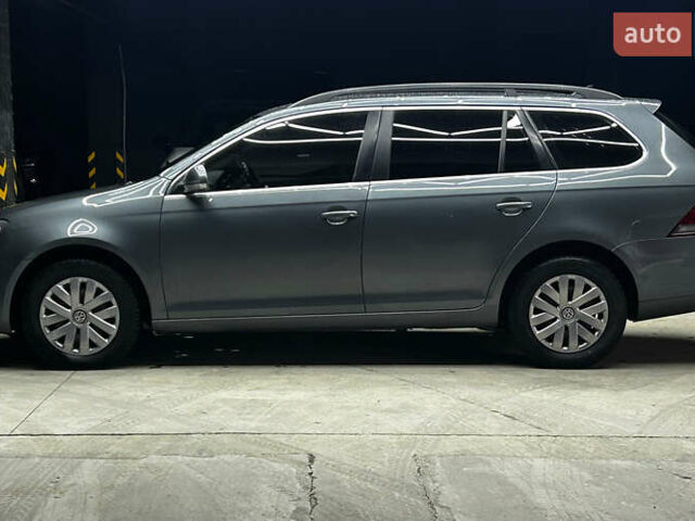 Сірий Фольксваген Гольф, об'ємом двигуна 1.6 л та пробігом 276 тис. км за 7000 $, фото 3 на Automoto.ua