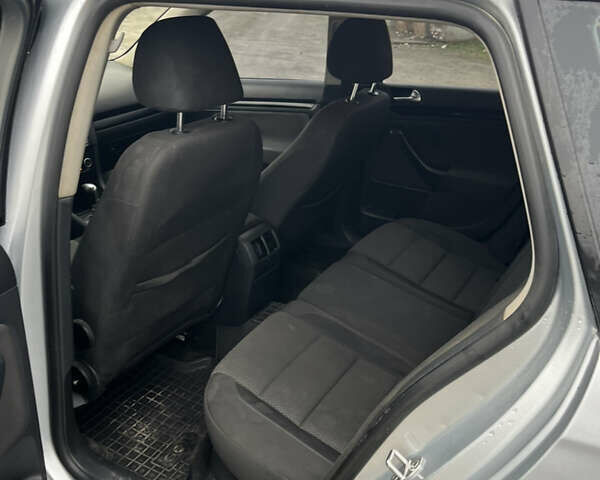 Сірий Фольксваген Гольф, об'ємом двигуна 1.6 л та пробігом 280 тис. км за 5500 $, фото 18 на Automoto.ua