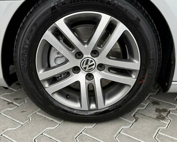 Серый Фольксваген Гольф, объемом двигателя 1.4 л и пробегом 196 тыс. км за 7800 $, фото 32 на Automoto.ua