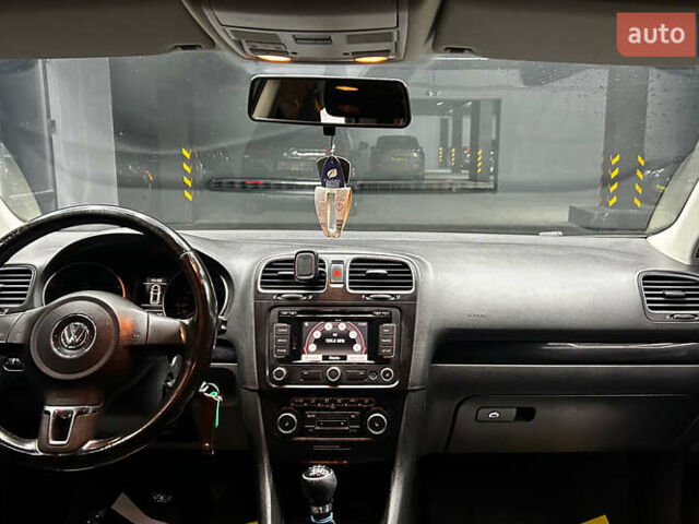 Сірий Фольксваген Гольф, об'ємом двигуна 1.6 л та пробігом 276 тис. км за 7000 $, фото 10 на Automoto.ua