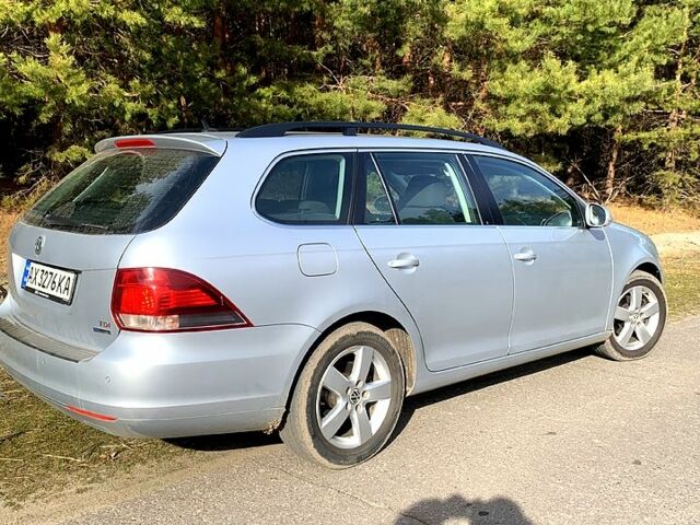 Серый Фольксваген Гольф, объемом двигателя 1.6 л и пробегом 220 тыс. км за 8200 $, фото 2 на Automoto.ua