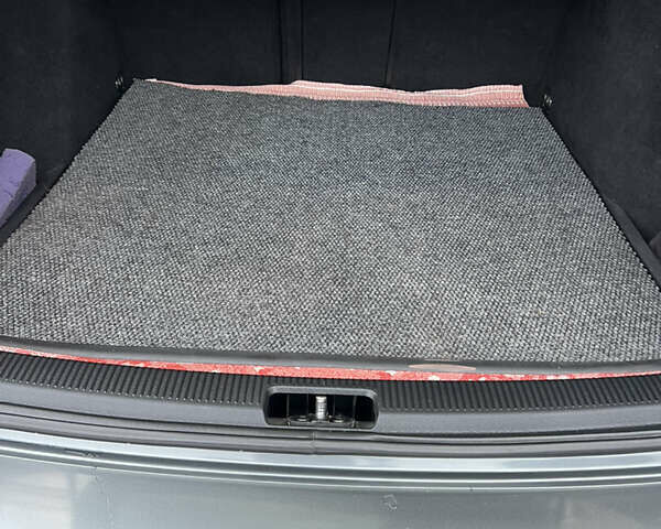 Серый Фольксваген Гольф, объемом двигателя 1.6 л и пробегом 282 тыс. км за 7300 $, фото 10 на Automoto.ua