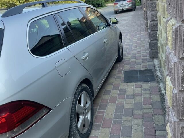 Сірий Фольксваген Гольф, об'ємом двигуна 1.6 л та пробігом 335 тис. км за 7700 $, фото 4 на Automoto.ua