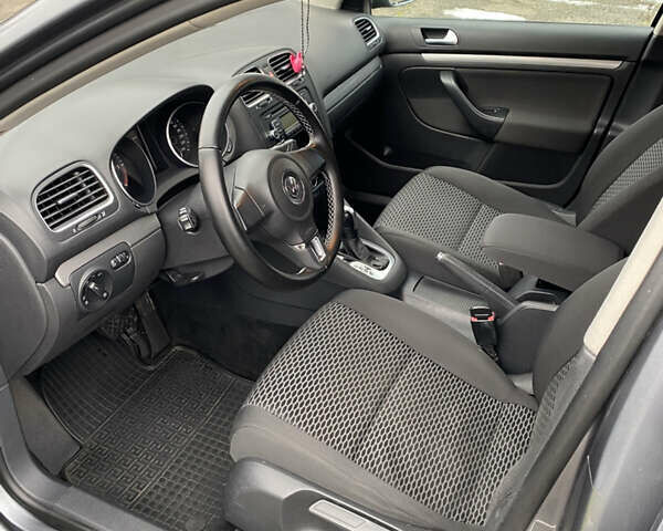 Серый Фольксваген Гольф, объемом двигателя 1.6 л и пробегом 262 тыс. км за 7400 $, фото 8 на Automoto.ua