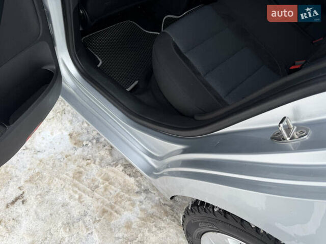 Серый Фольксваген Гольф, объемом двигателя 1.6 л и пробегом 277 тыс. км за 7999 $, фото 57 на Automoto.ua