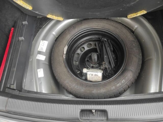 Фольксваген Гольф 2011 в Виннице на Automoto.ua Серый Фольксваген Гольф, объемом двигателя 1.6 л и пробегом 280 тыс. км за 7400 $, фото 22 на Automoto.ua