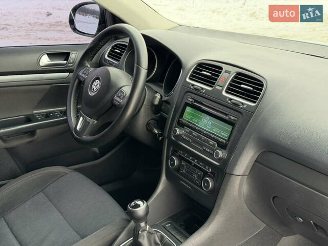 Серый Фольксваген Гольф, объемом двигателя 1.6 л и пробегом 277 тыс. км за 7999 $, фото 67 на Automoto.ua