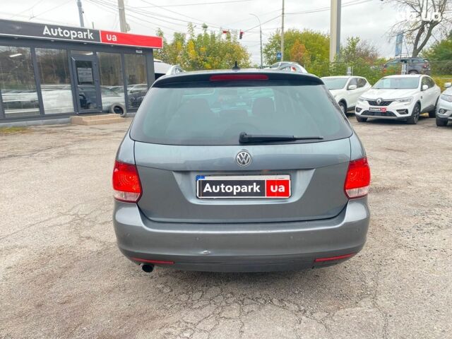 Серый Фольксваген Гольф, объемом двигателя 1.6 л и пробегом 249 тыс. км за 9240 $, фото 5 на Automoto.ua