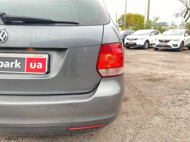 Серый Фольксваген Гольф, объемом двигателя 1.6 л и пробегом 249 тыс. км за 9240 $, фото 15 на Automoto.ua