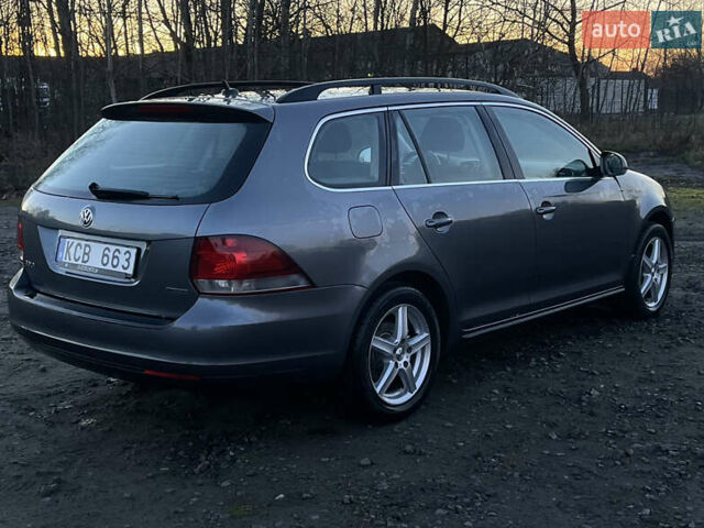 Сірий Фольксваген Гольф, об'ємом двигуна 1.6 л та пробігом 257 тис. км за 7400 $, фото 3 на Automoto.ua
