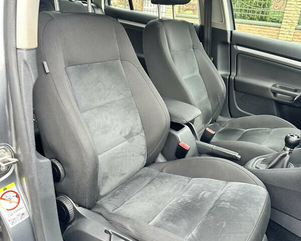 Сірий Фольксваген Гольф, об'ємом двигуна 1.6 л та пробігом 159 тис. км за 9950 $, фото 15 на Automoto.ua