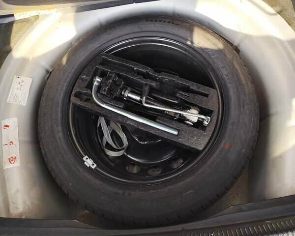 Серый Фольксваген Гольф, объемом двигателя 1.39 л и пробегом 155 тыс. км за 8000 $, фото 15 на Automoto.ua