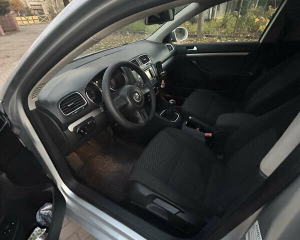 Сірий Фольксваген Гольф, об'ємом двигуна 1.6 л та пробігом 265 тис. км за 7600 $, фото 8 на Automoto.ua