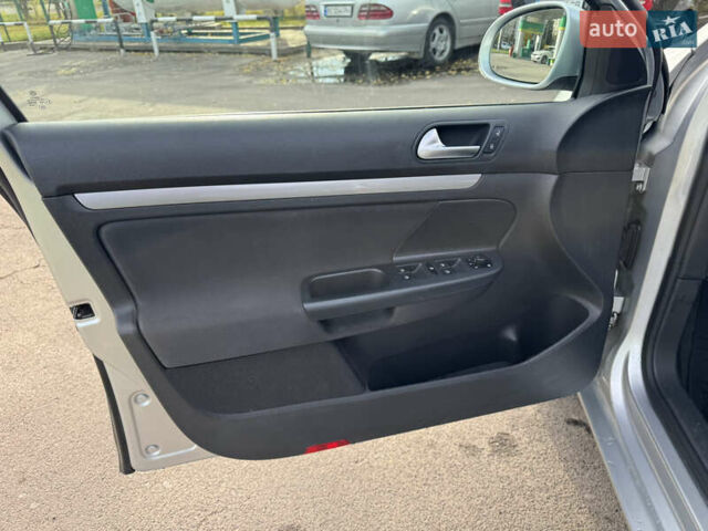 Сірий Фольксваген Гольф, об'ємом двигуна 1.6 л та пробігом 225 тис. км за 8350 $, фото 54 на Automoto.ua