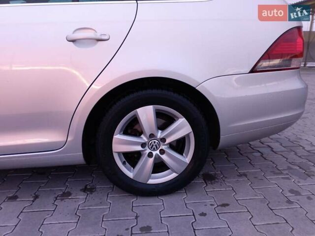 Серый Фольксваген Гольф, объемом двигателя 1.6 л и пробегом 180 тыс. км за 8000 $, фото 12 на Automoto.ua