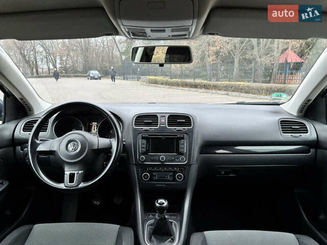 Серый Фольксваген Гольф, объемом двигателя 1.6 л и пробегом 248 тыс. км за 8099 $, фото 37 на Automoto.ua