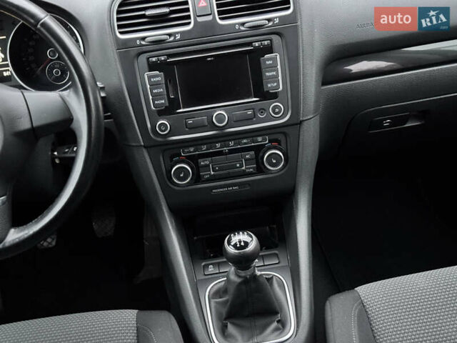 Серый Фольксваген Гольф, объемом двигателя 1.6 л и пробегом 248 тыс. км за 8099 $, фото 39 на Automoto.ua