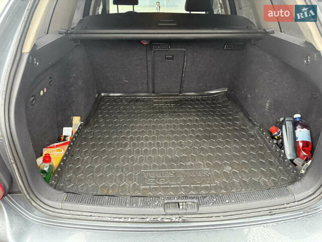 Серый Фольксваген Гольф, объемом двигателя 1.6 л и пробегом 272 тыс. км за 7500 $, фото 25 на Automoto.ua