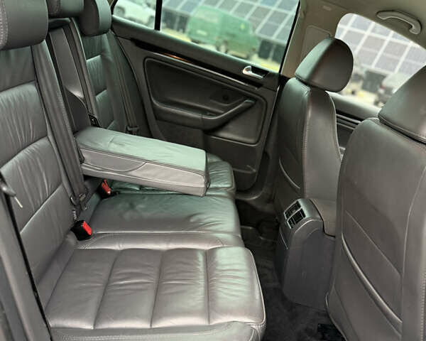 Серый Фольксваген Гольф, объемом двигателя 1.4 л и пробегом 196 тыс. км за 7800 $, фото 63 на Automoto.ua