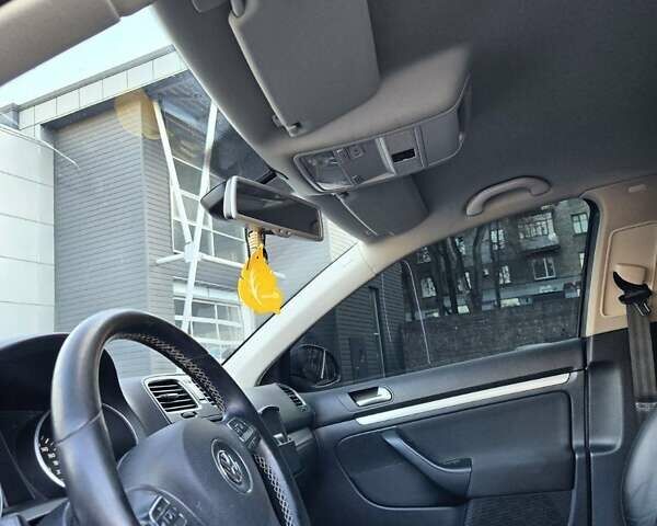 Сірий Фольксваген Гольф, об'ємом двигуна 1.39 л та пробігом 208 тис. км за 7999 $, фото 41 на Automoto.ua