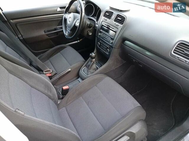 Сірий Фольксваген Гольф, об'ємом двигуна 1.6 л та пробігом 271 тис. км за 6999 $, фото 11 на Automoto.ua