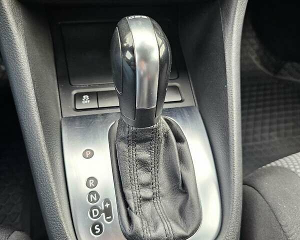 Серый Фольксваген Гольф, объемом двигателя 1.39 л и пробегом 266 тыс. км за 9000 $, фото 31 на Automoto.ua