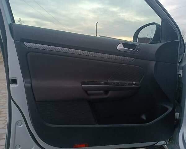 Серый Фольксваген Гольф, объемом двигателя 1.97 л и пробегом 225 тыс. км за 8400 $, фото 32 на Automoto.ua