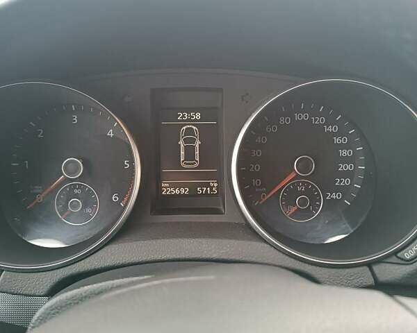 Серый Фольксваген Гольф, объемом двигателя 1.97 л и пробегом 225 тыс. км за 8400 $, фото 21 на Automoto.ua