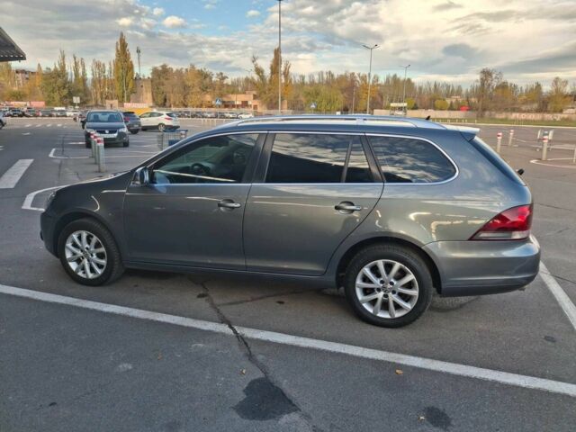 Серый Фольксваген Гольф, объемом двигателя 1.6 л и пробегом 273 тыс. км за 7500 $, фото 2 на Automoto.ua