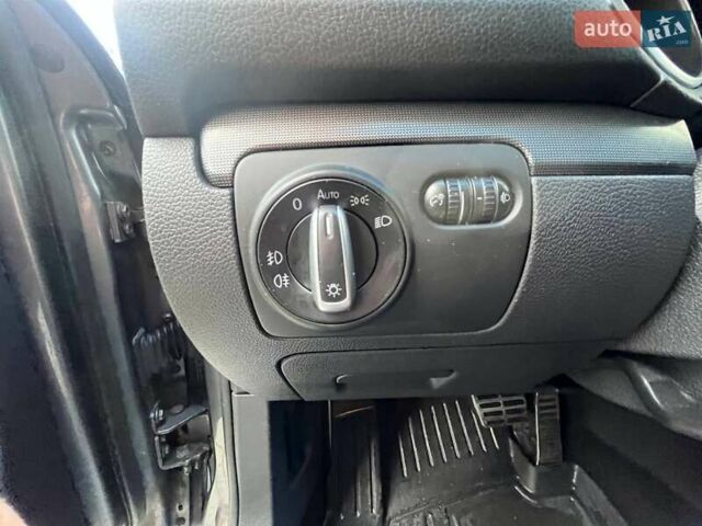 Серый Фольксваген Гольф, объемом двигателя 1.97 л и пробегом 300 тыс. км за 9200 $, фото 23 на Automoto.ua