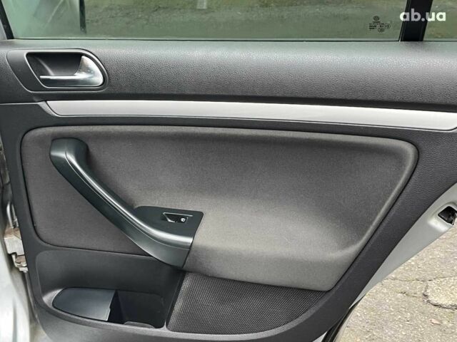 Серый Фольксваген Гольф, объемом двигателя 1.4 л и пробегом 267 тыс. км за 6390 $, фото 28 на Automoto.ua