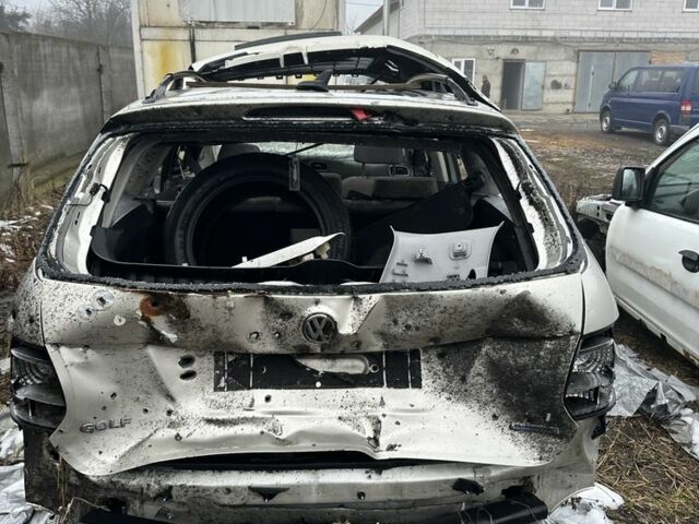 Серый Фольксваген Гольф, объемом двигателя 1.6 л и пробегом 180 тыс. км за 3000 $, фото 4 на Automoto.ua