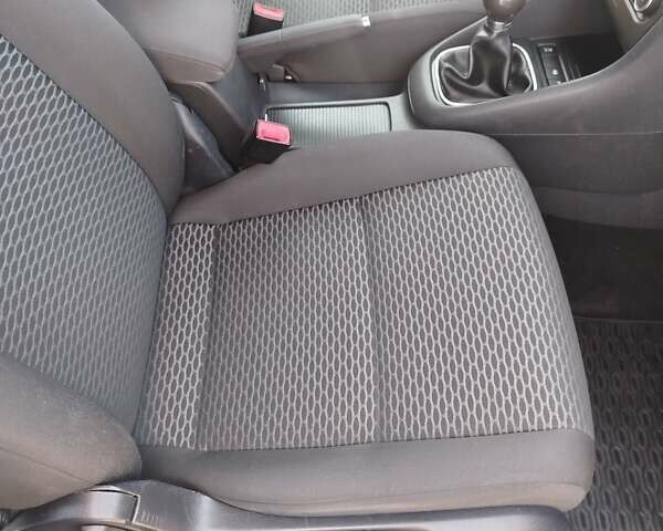 Сірий Фольксваген Гольф, об'ємом двигуна 1.6 л та пробігом 290 тис. км за 9000 $, фото 11 на Automoto.ua