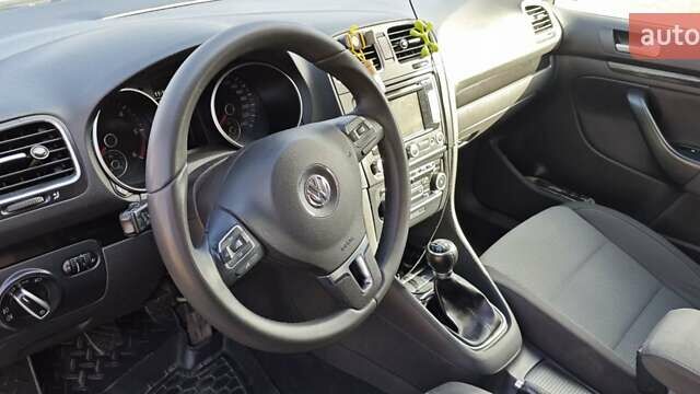 Сірий Фольксваген Гольф, об'ємом двигуна 1.6 л та пробігом 274 тис. км за 7800 $, фото 13 на Automoto.ua