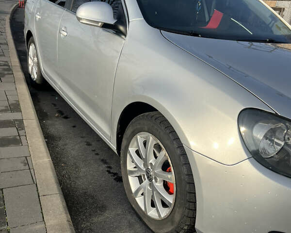 Сірий Фольксваген Гольф, об'ємом двигуна 1.6 л та пробігом 212 тис. км за 8900 $, фото 2 на Automoto.ua