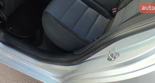 Серый Фольксваген Гольф, объемом двигателя 1.6 л и пробегом 257 тыс. км за 8000 $, фото 46 на Automoto.ua