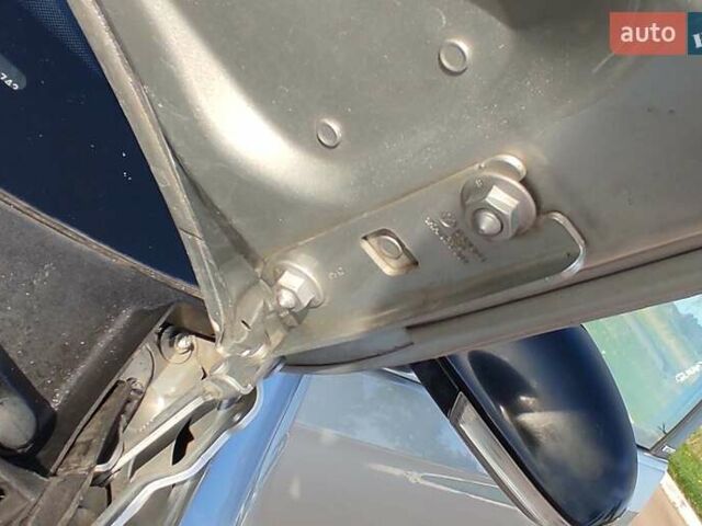 Серый Фольксваген Гольф, объемом двигателя 1.6 л и пробегом 257 тыс. км за 8000 $, фото 25 на Automoto.ua