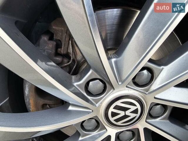 Серый Фольксваген Гольф, объемом двигателя 1.39 л и пробегом 266 тыс. км за 9000 $, фото 19 на Automoto.ua