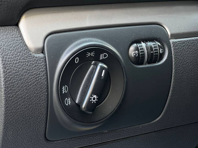 Сірий Фольксваген Гольф, об'ємом двигуна 1.6 л та пробігом 247 тис. км за 8100 $, фото 10 на Automoto.ua