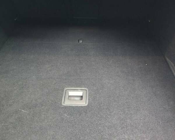 Серый Фольксваген Гольф, объемом двигателя 1.6 л и пробегом 225 тыс. км за 7900 $, фото 13 на Automoto.ua