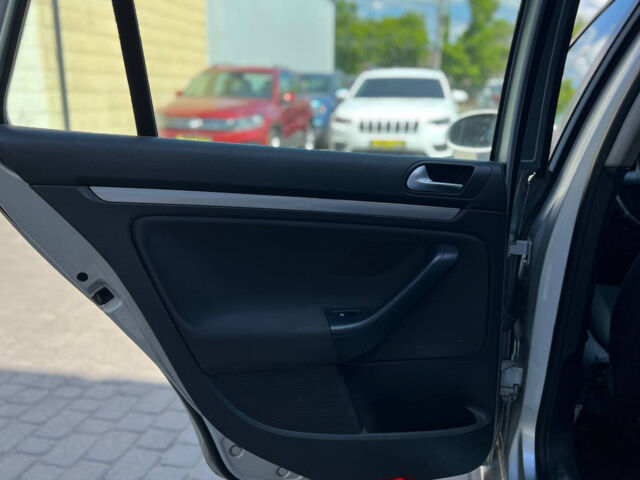 Сірий Фольксваген Гольф, об'ємом двигуна 1.6 л та пробігом 247 тис. км за 8100 $, фото 16 на Automoto.ua