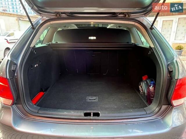 Серый Фольксваген Гольф, объемом двигателя 1.97 л и пробегом 300 тыс. км за 9200 $, фото 38 на Automoto.ua