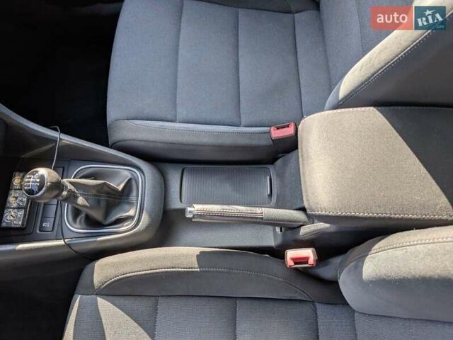 Серый Фольксваген Гольф, объемом двигателя 1.6 л и пробегом 184 тыс. км за 7750 $, фото 29 на Automoto.ua