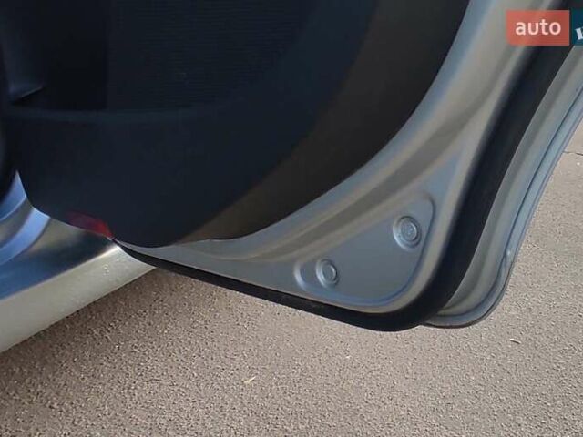 Серый Фольксваген Гольф, объемом двигателя 1.6 л и пробегом 257 тыс. км за 8000 $, фото 40 на Automoto.ua