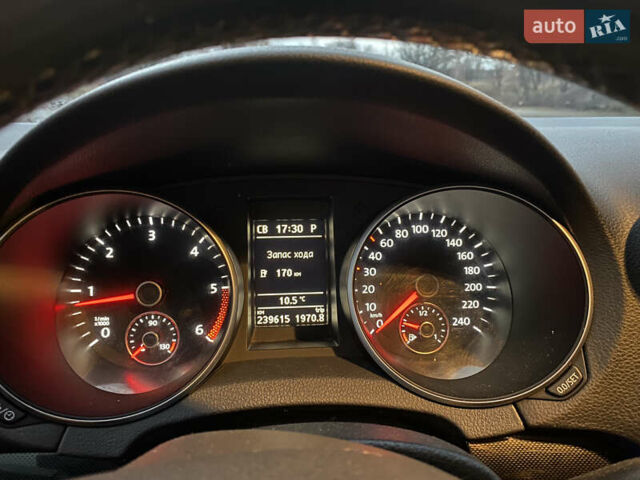 Серый Фольксваген Гольф, объемом двигателя 1.6 л и пробегом 240 тыс. км за 8350 $, фото 26 на Automoto.ua