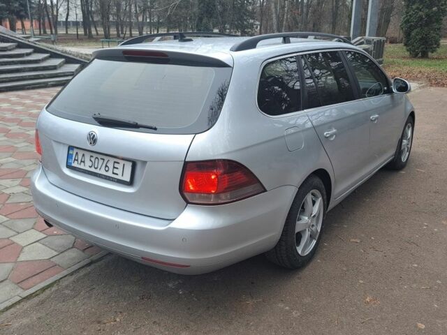 Серый Фольксваген Гольф, объемом двигателя 1.6 л и пробегом 310 тыс. км за 7200 $, фото 2 на Automoto.ua