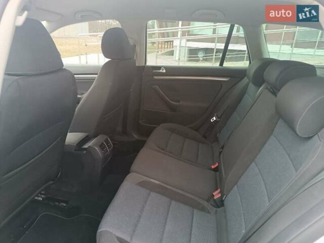 Серый Фольксваген Гольф, объемом двигателя 1.97 л и пробегом 225 тыс. км за 8400 $, фото 28 на Automoto.ua