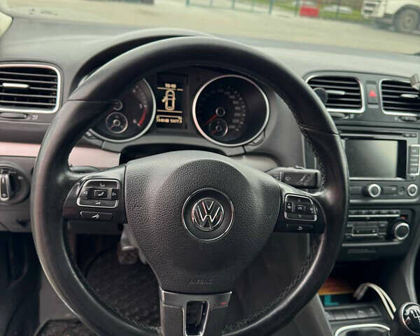 Серый Фольксваген Гольф, объемом двигателя 1.6 л и пробегом 315 тыс. км за 7500 $, фото 3 на Automoto.ua