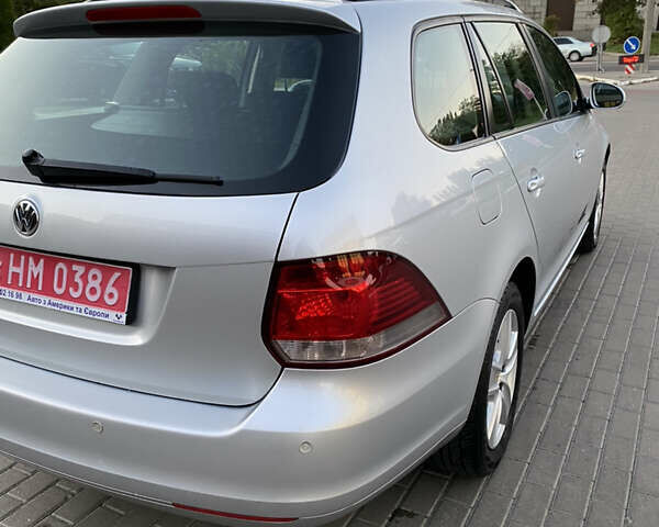 Серый Фольксваген Гольф, объемом двигателя 1.6 л и пробегом 198 тыс. км за 8200 $, фото 5 на Automoto.ua