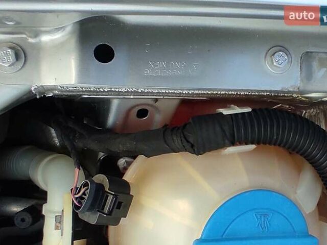 Серый Фольксваген Гольф, объемом двигателя 1.6 л и пробегом 257 тыс. км за 8000 $, фото 30 на Automoto.ua